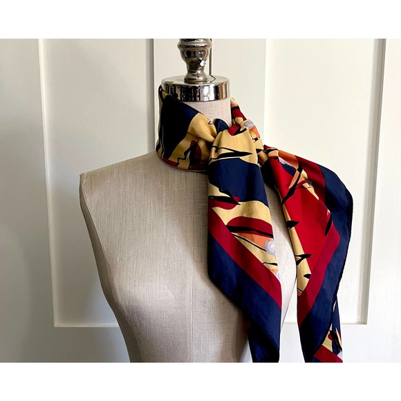Vintage Handrolled Scarf with Navy Border and Sunburst Pattern - Picture 4 of 6